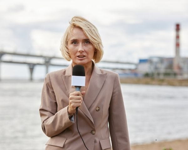 A fake news anchor created using digital marketing ai.