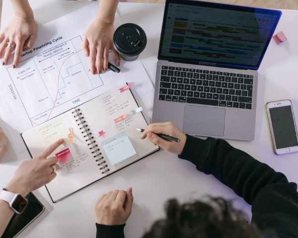 A team working on seo & marketing.
